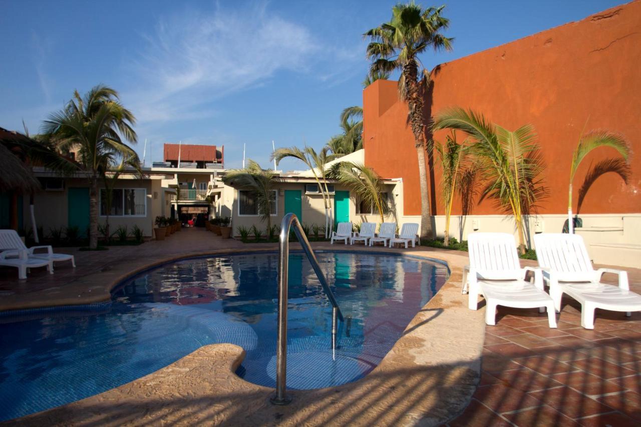 Bungalows Las Arenas San Patricio Melaque Kültér fotó
