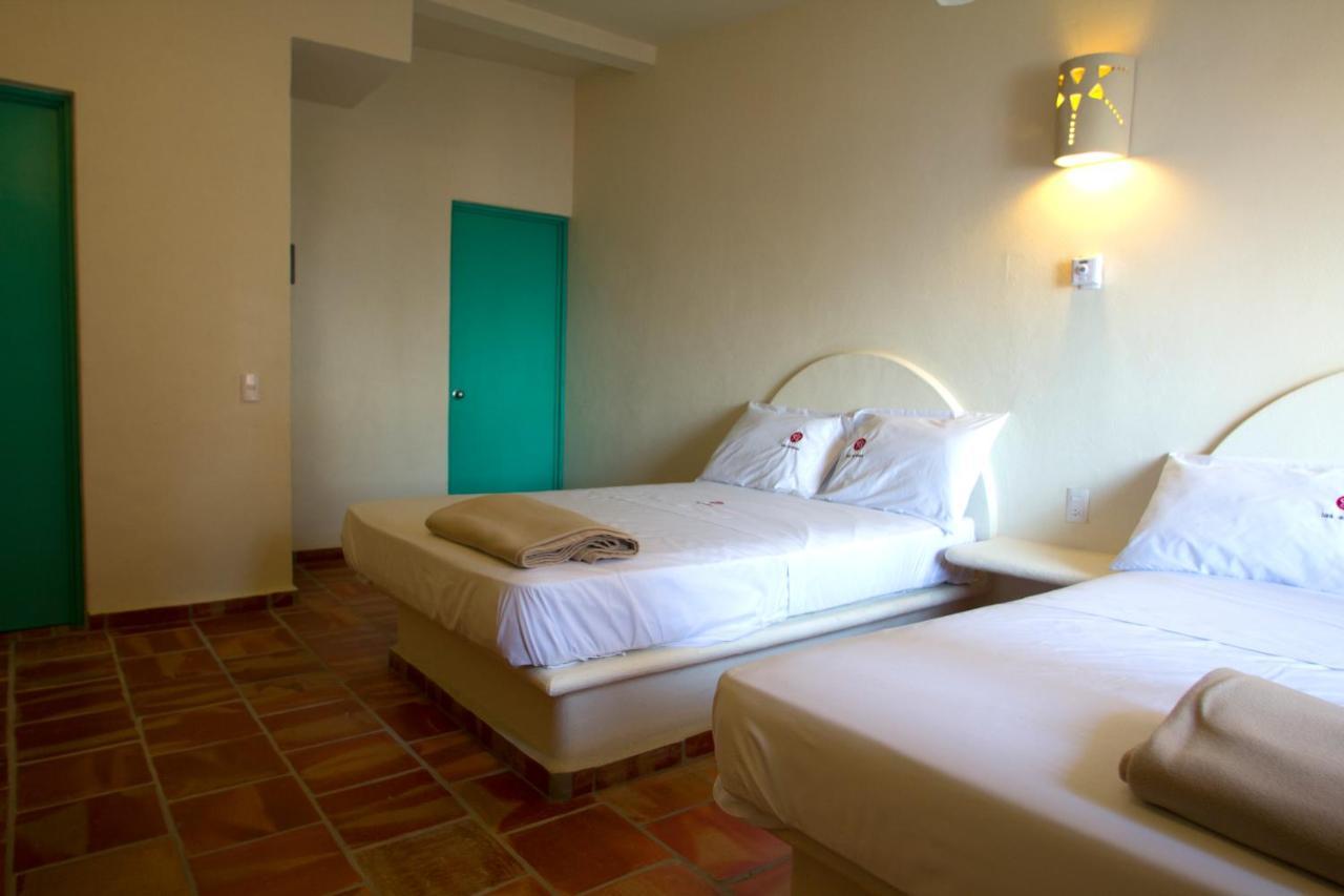 Bungalows Las Arenas San Patricio Melaque Kültér fotó