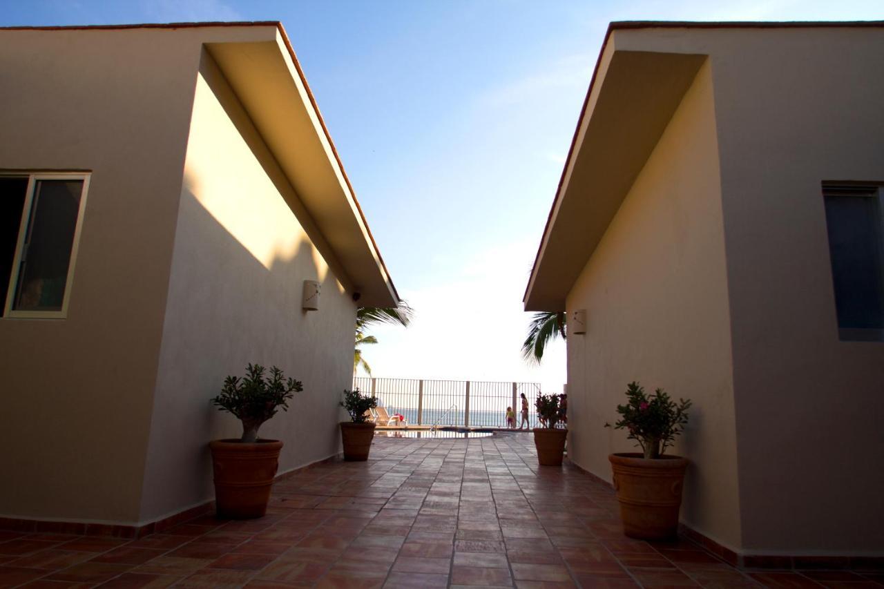 Bungalows Las Arenas San Patricio Melaque Kültér fotó