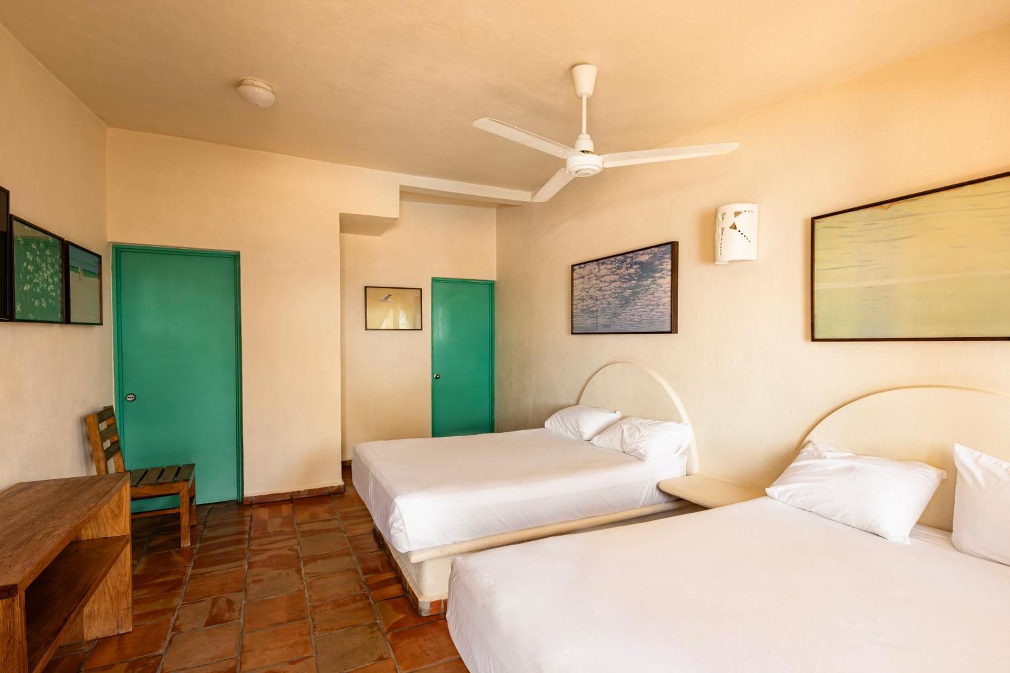 Bungalows Las Arenas San Patricio Melaque Kültér fotó