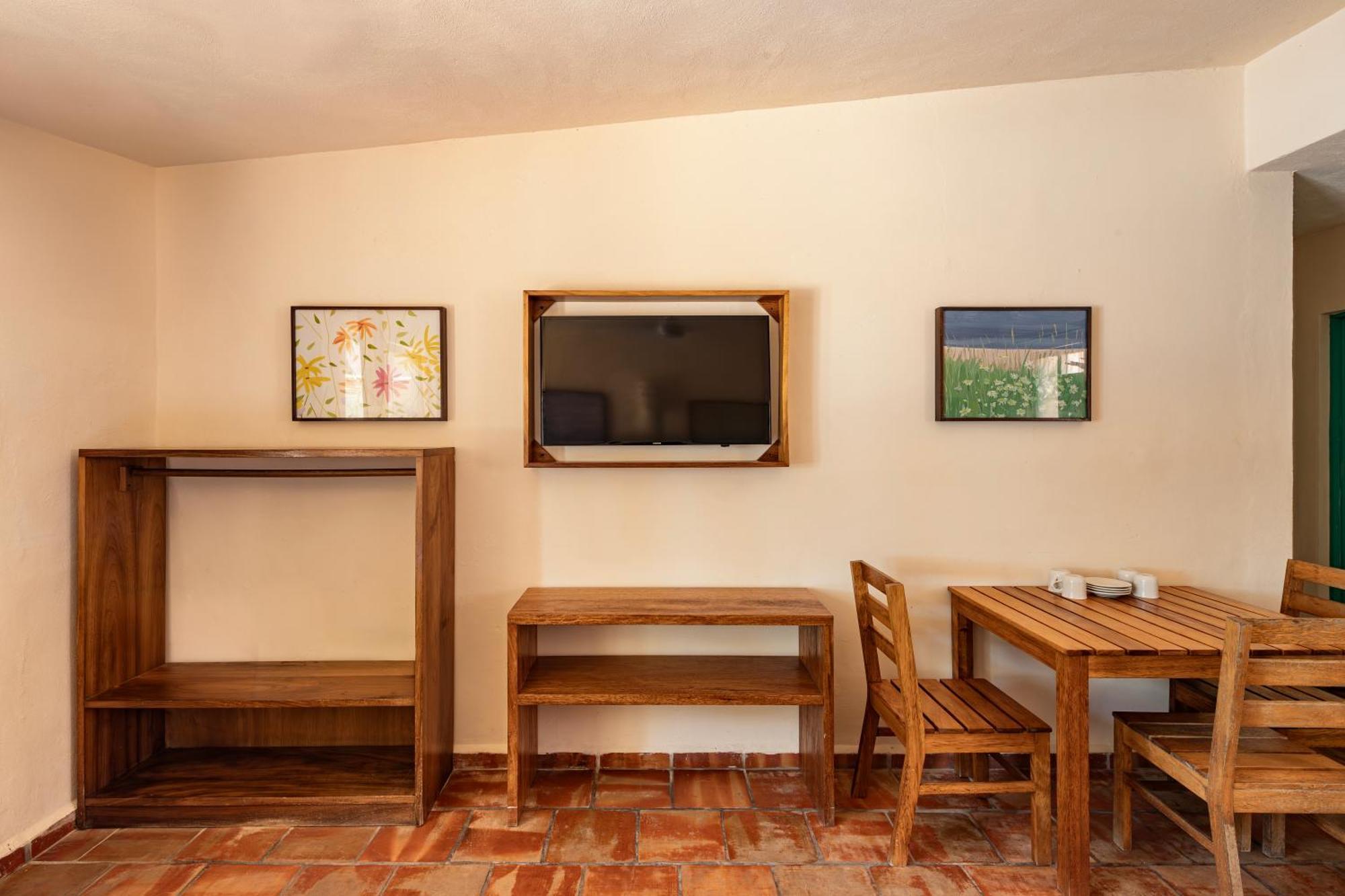 Bungalows Las Arenas San Patricio Melaque Kültér fotó