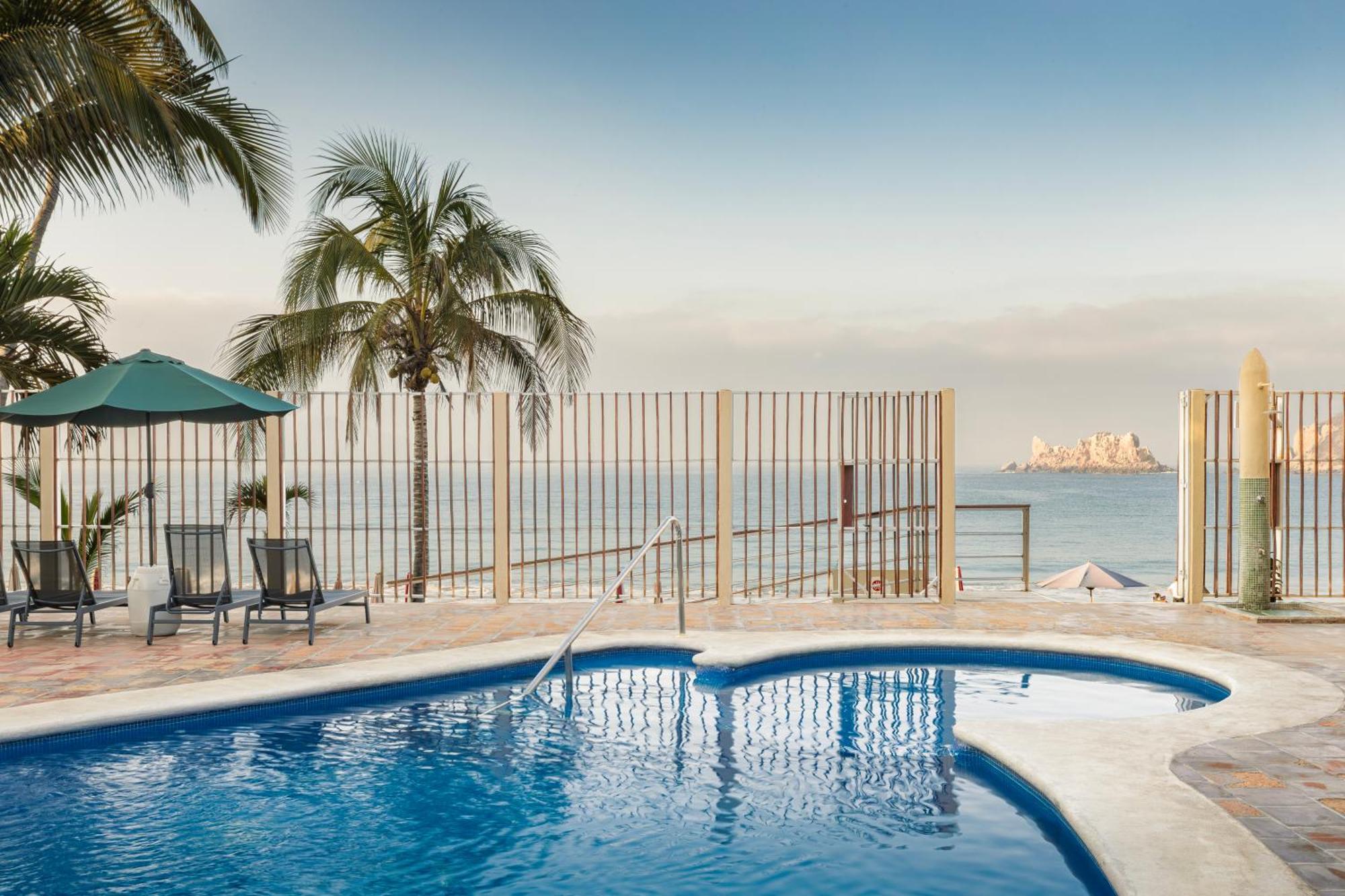 Bungalows Las Arenas San Patricio Melaque Kültér fotó